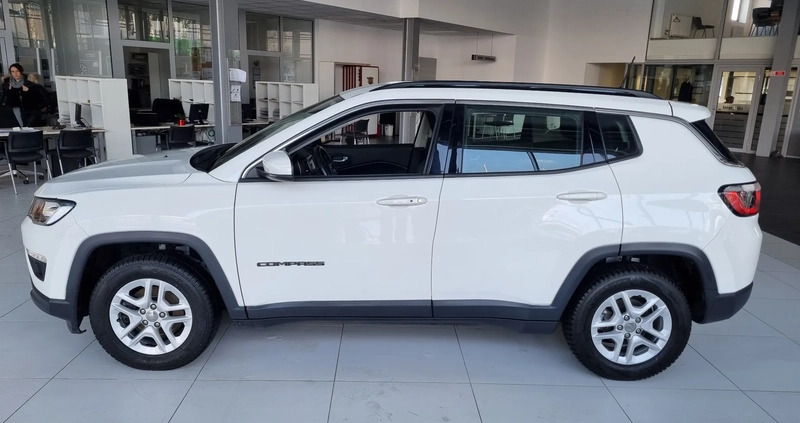 Jeep Compass cena 78000 przebieg: 108920, rok produkcji 2018 z Skoczów małe 301